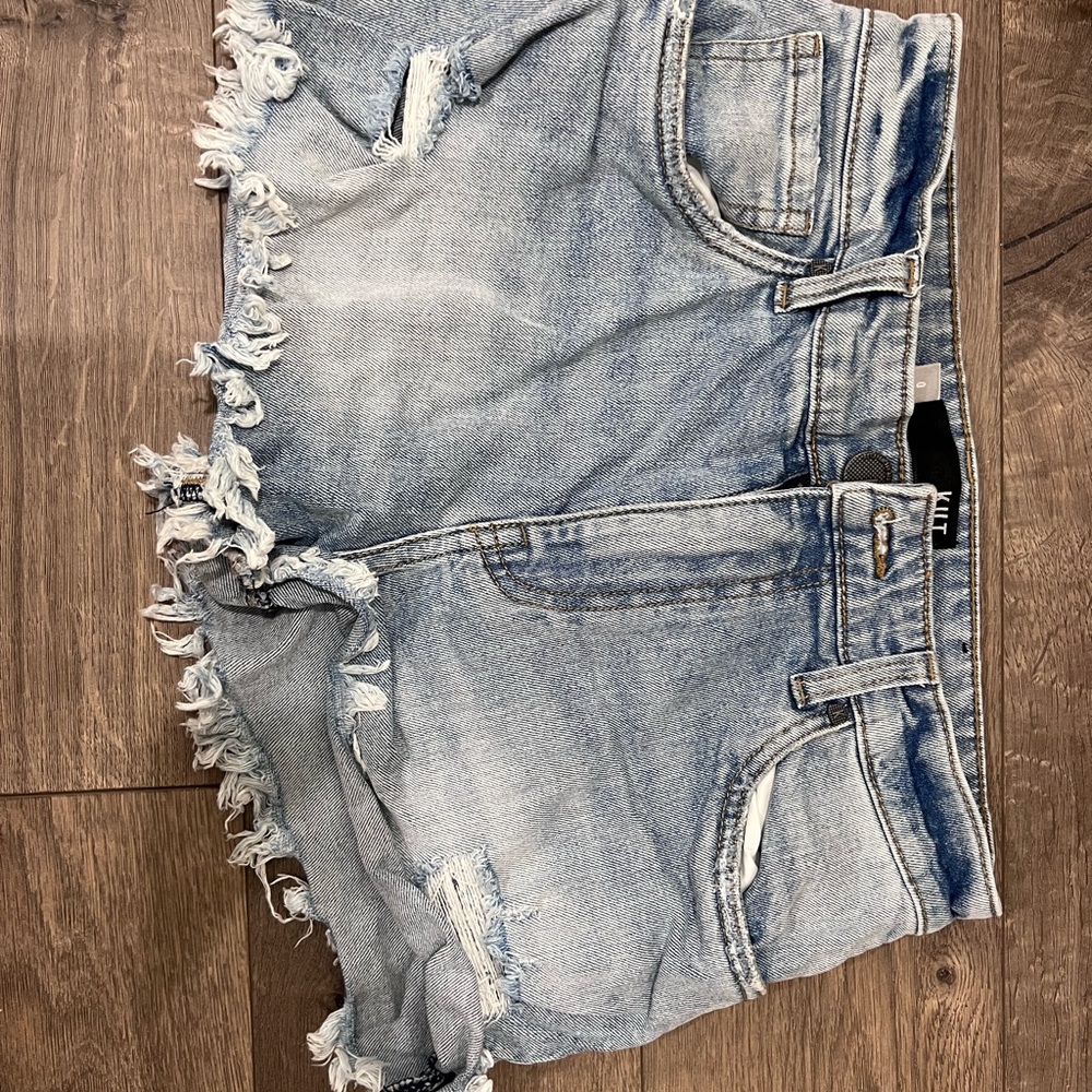 Kut from the Kloth Blue Jean Shorts with Frayed Hem and Vintage Look